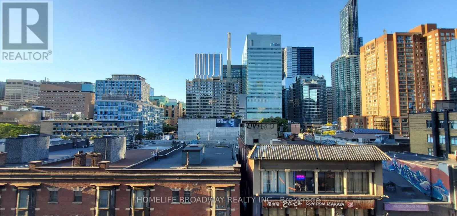 832 - 111 ELIZABETH STREET