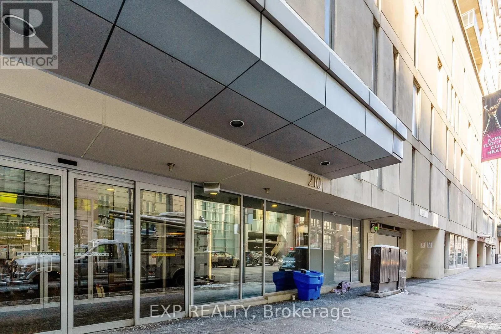 3205 - 210 VICTORIA STREET