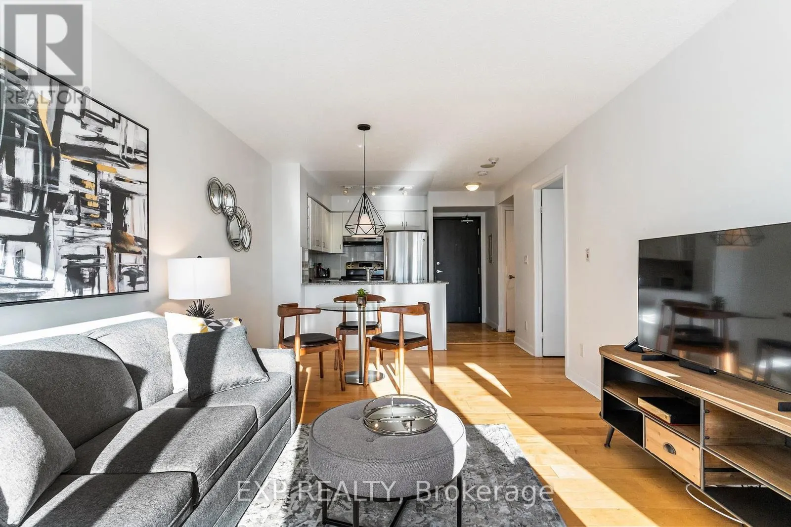3205 - 210 VICTORIA STREET