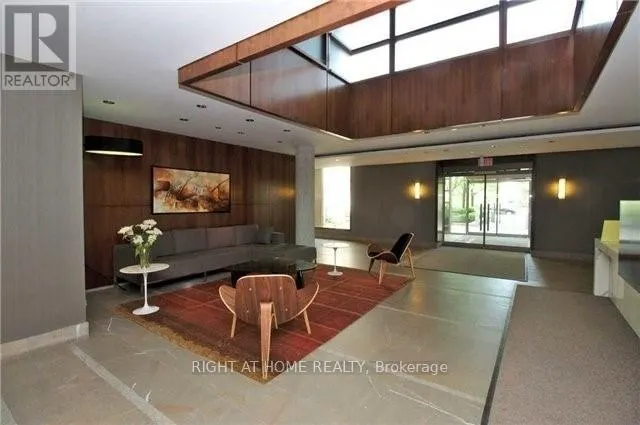 308E - 500 QUEENS QUAY W