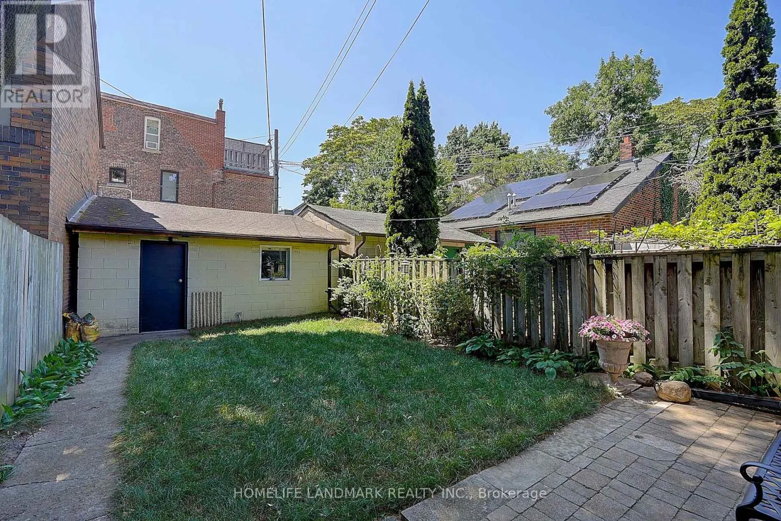 596 PALMERSTON AVENUE