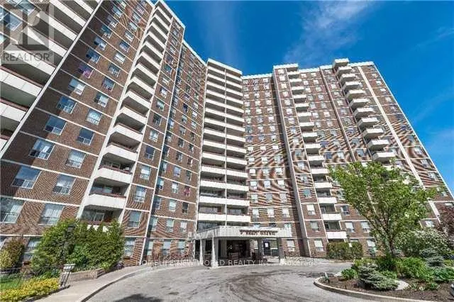 305 - 5 SHADY GOLFWAY