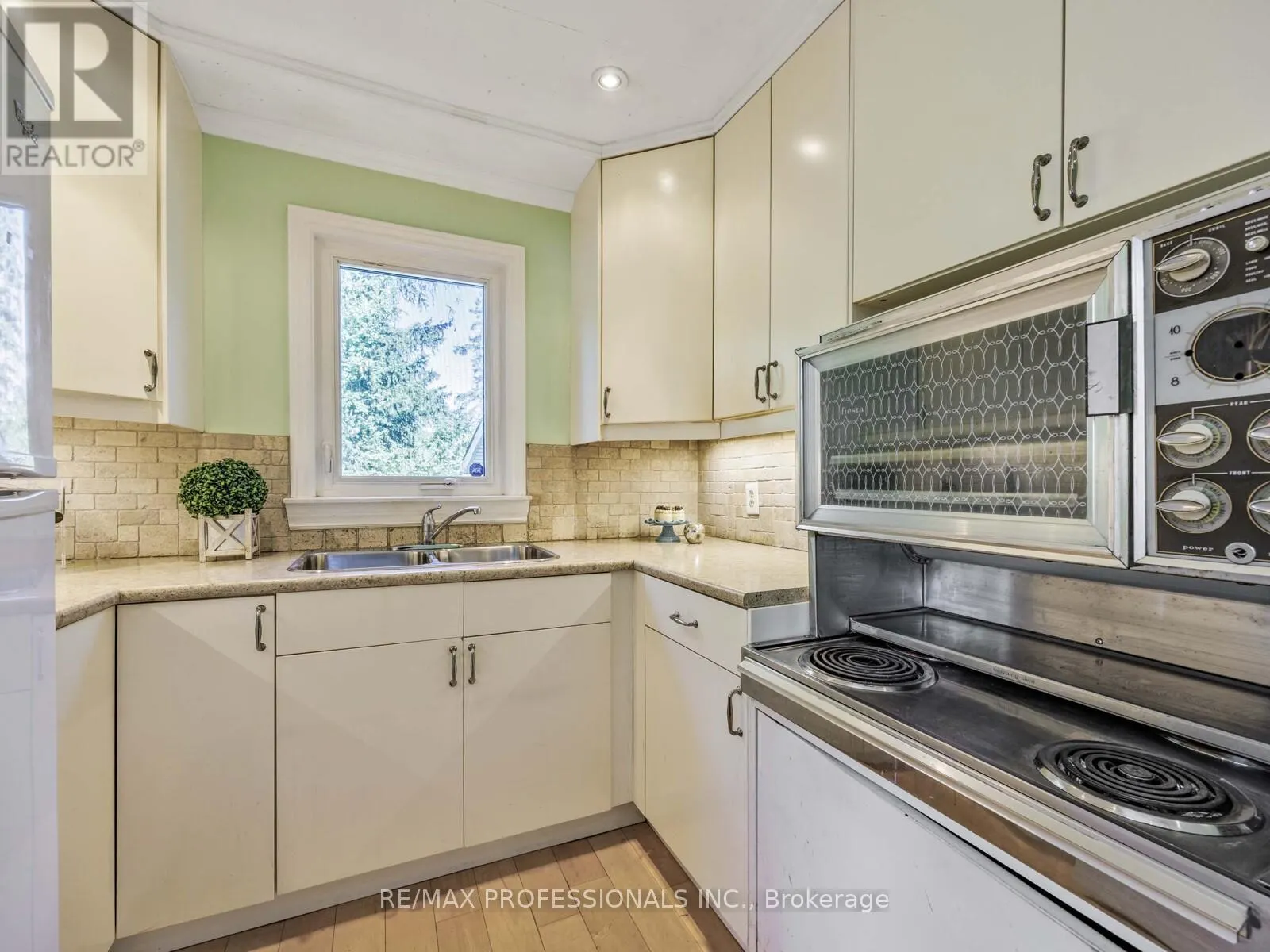 55 CRAIGMORE CRESCENT