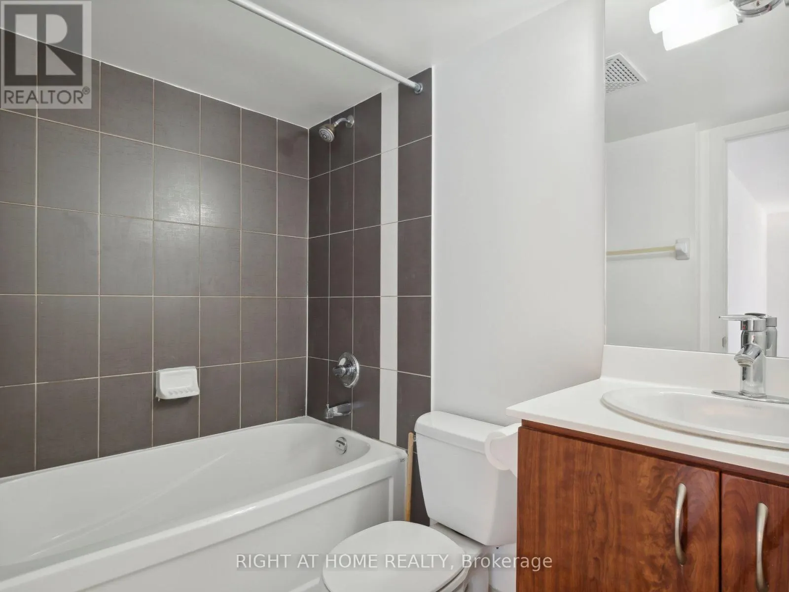 1009 - 5791 YONGE STREET