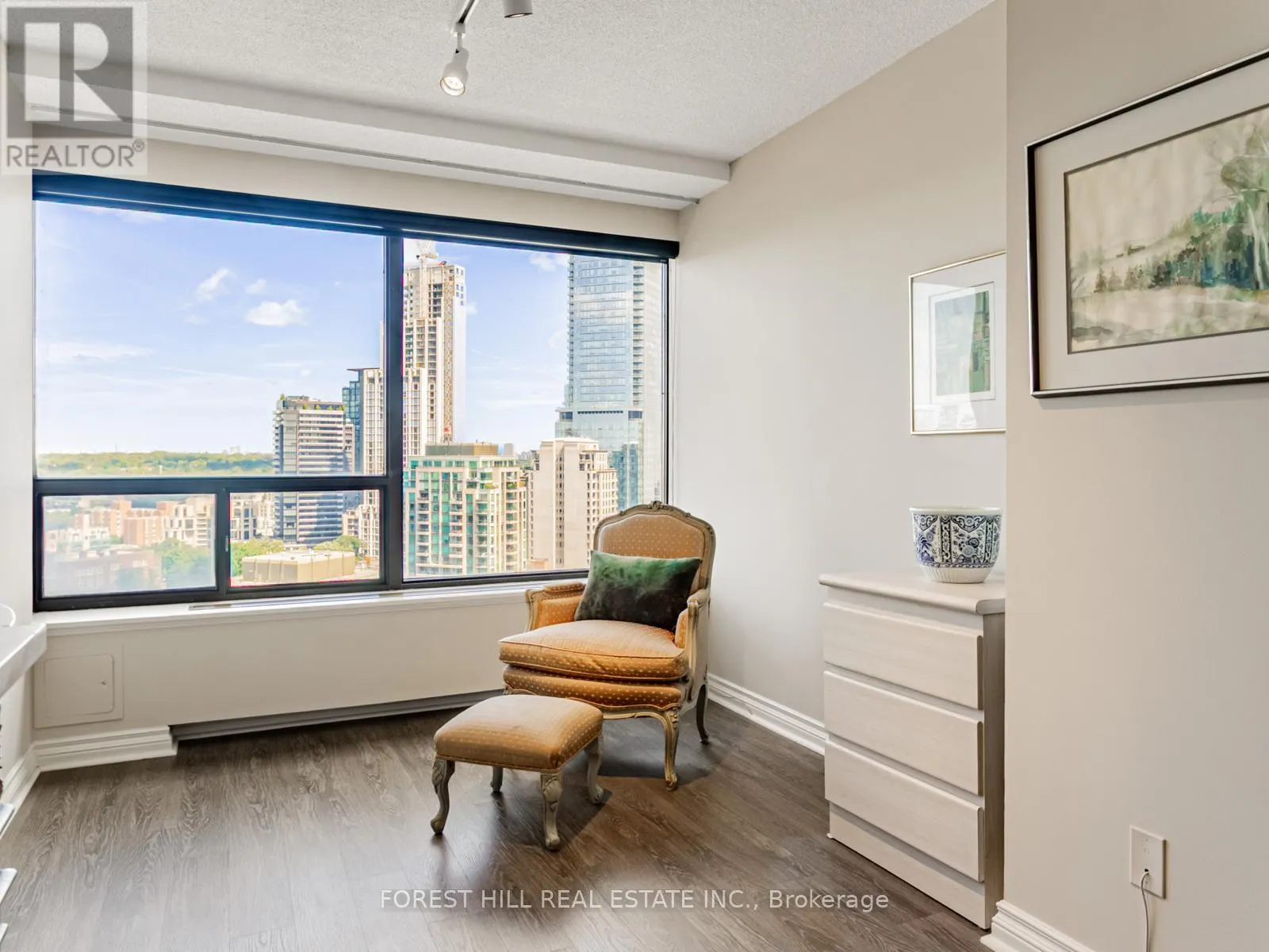 1810/1809 - 175 CUMBERLAND STREET