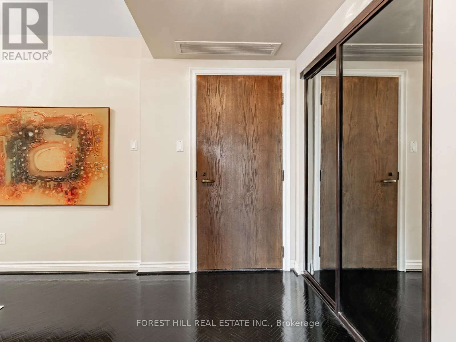 1810/1809 - 175 CUMBERLAND STREET