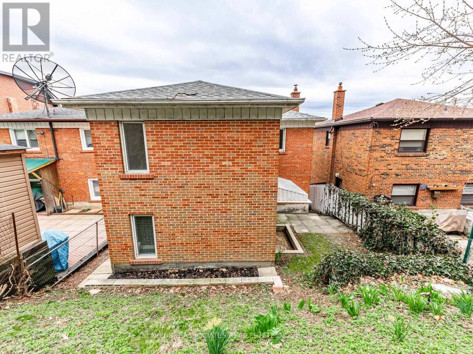 796 DAVENPORT ROAD