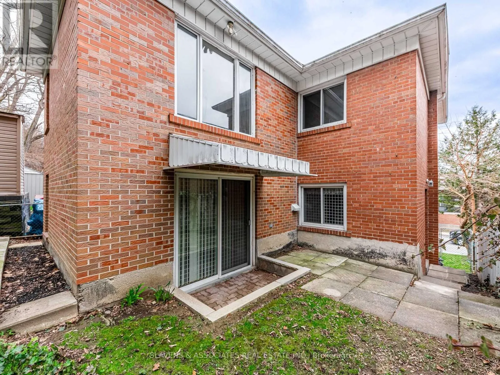 796 DAVENPORT ROAD