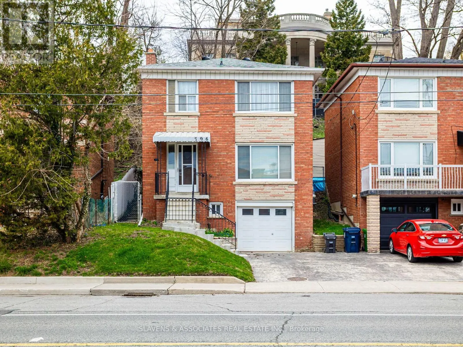 796 DAVENPORT ROAD
