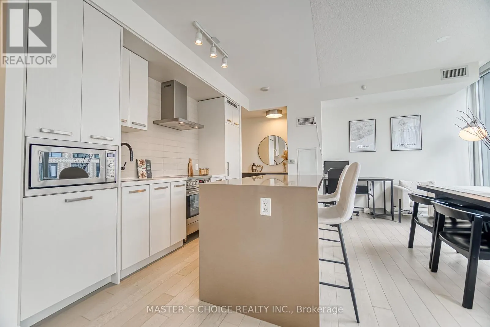 N502 - 455 FRONT STREET E