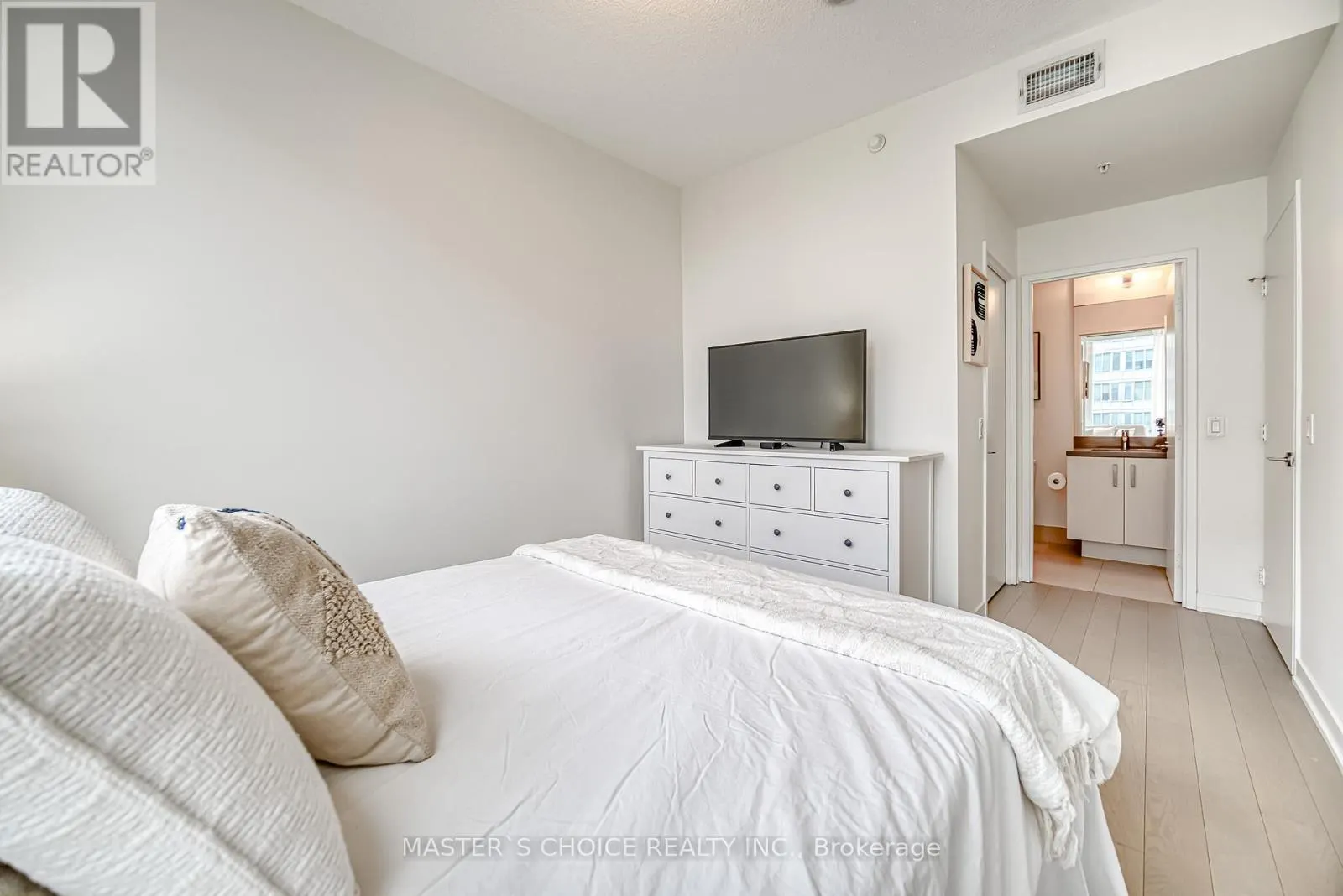 N502 - 455 FRONT STREET E