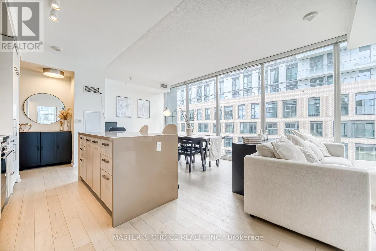 N502 - 455 FRONT STREET E
