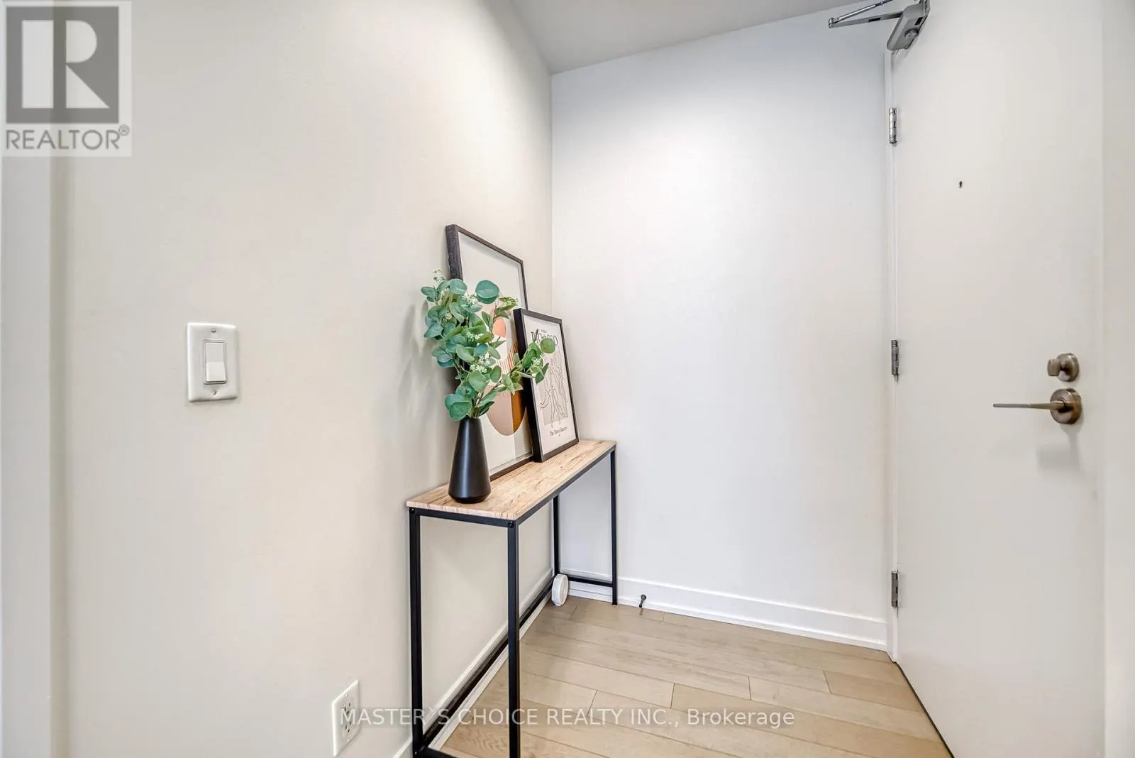 N502 - 455 FRONT STREET E