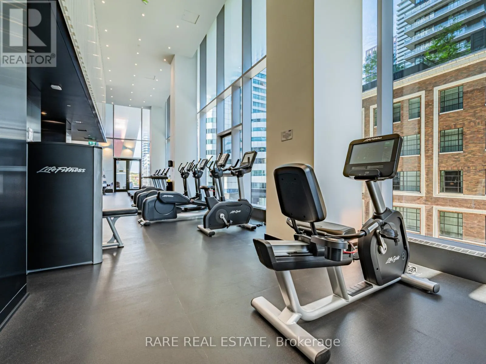 1505 - 357 KING STREET W