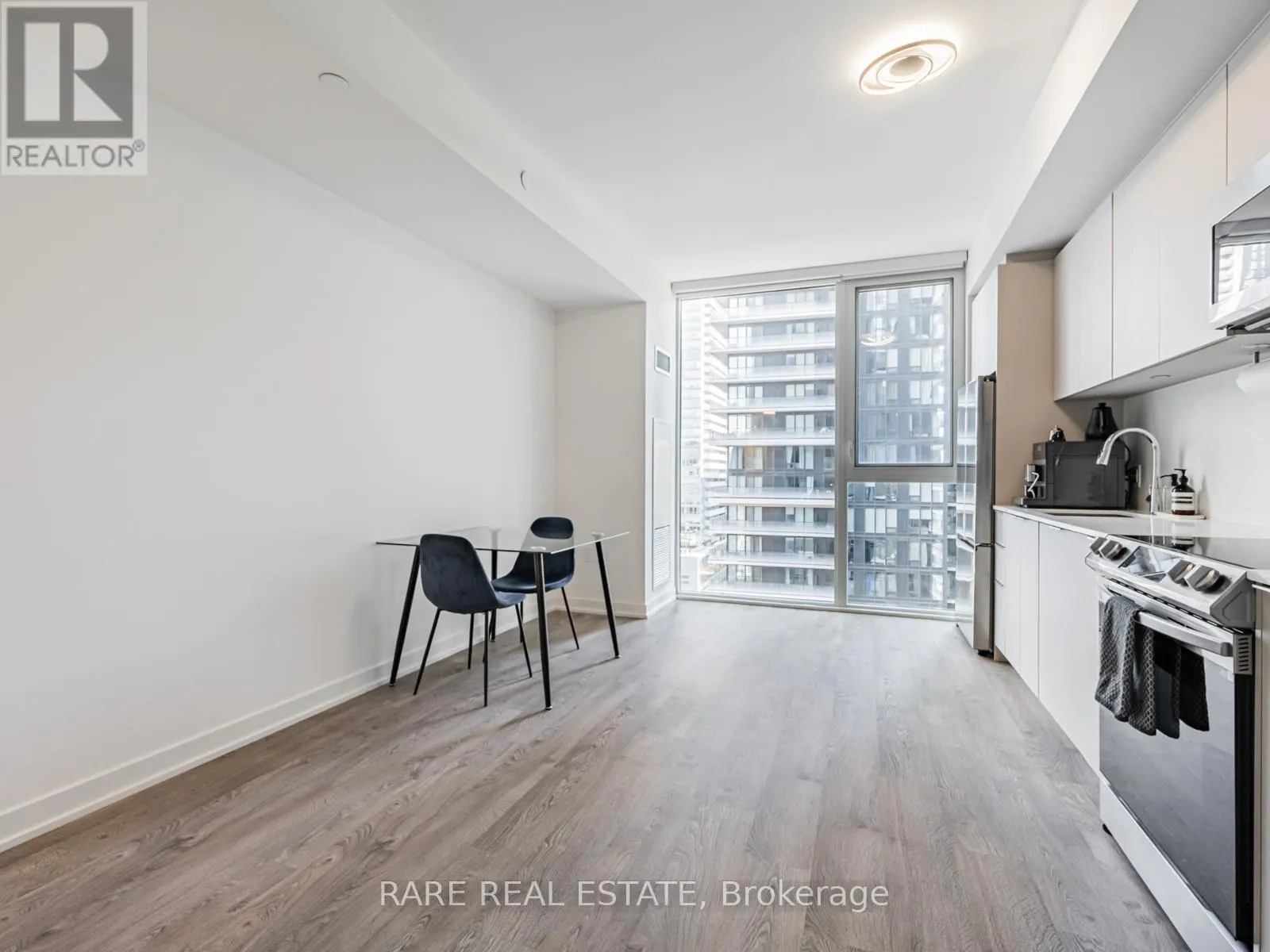 1505 - 357 KING STREET W