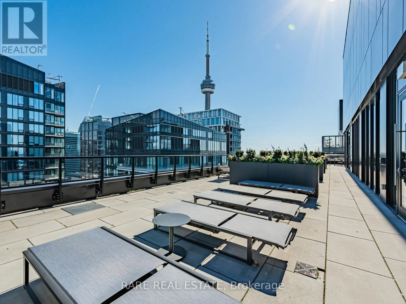 1505 - 357 KING STREET W
