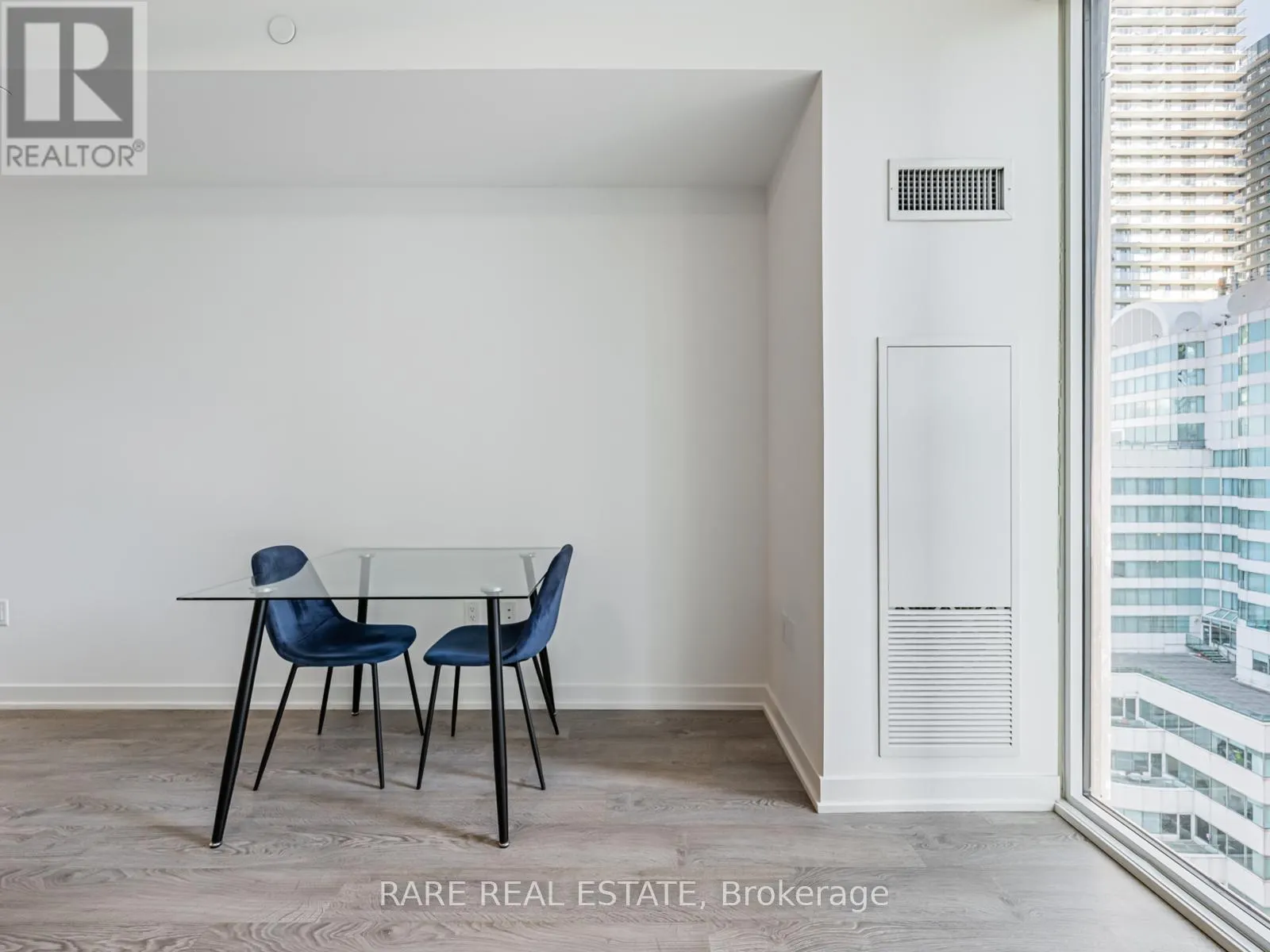 1505 - 357 KING STREET W