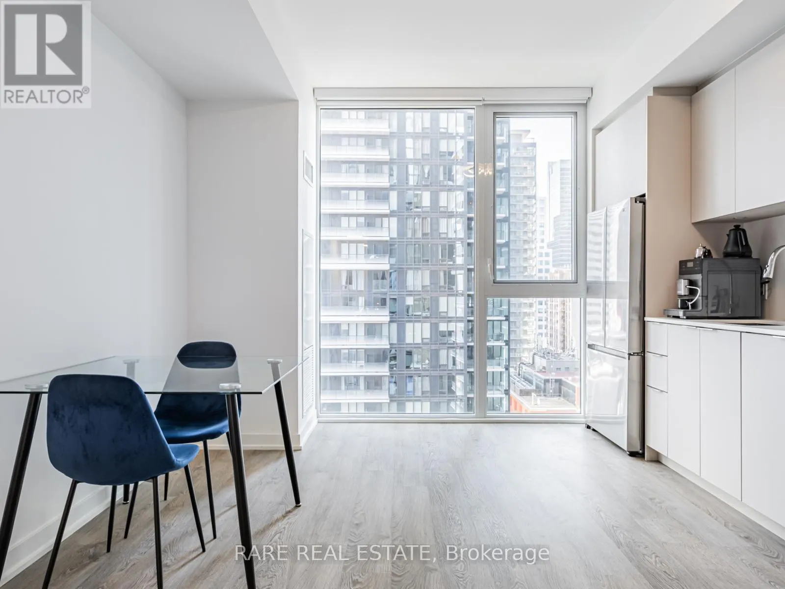 1505 - 357 KING STREET W