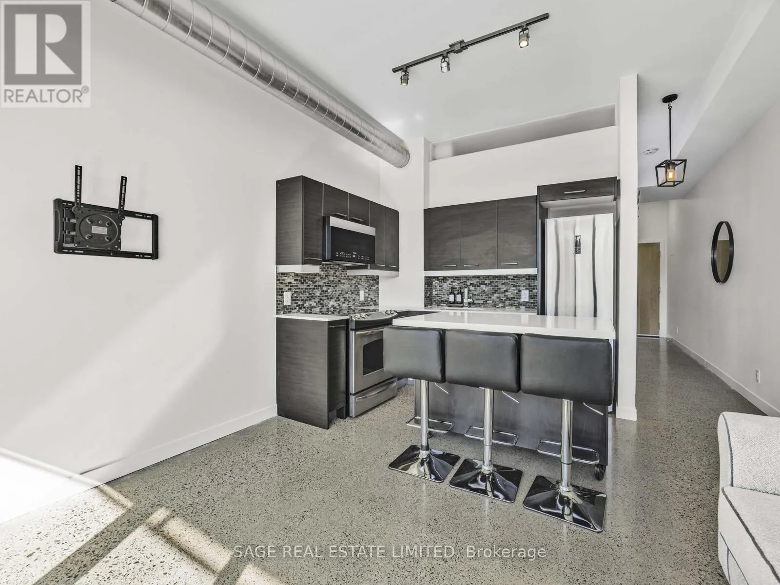 405 - 510 KING STREET E