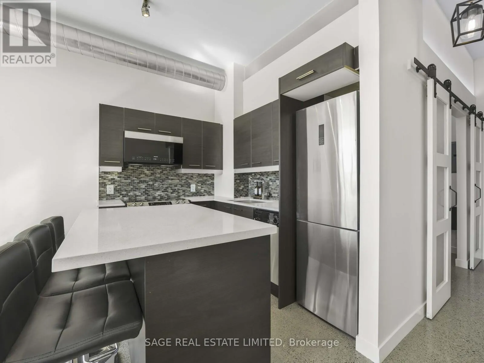 405 - 510 KING STREET E