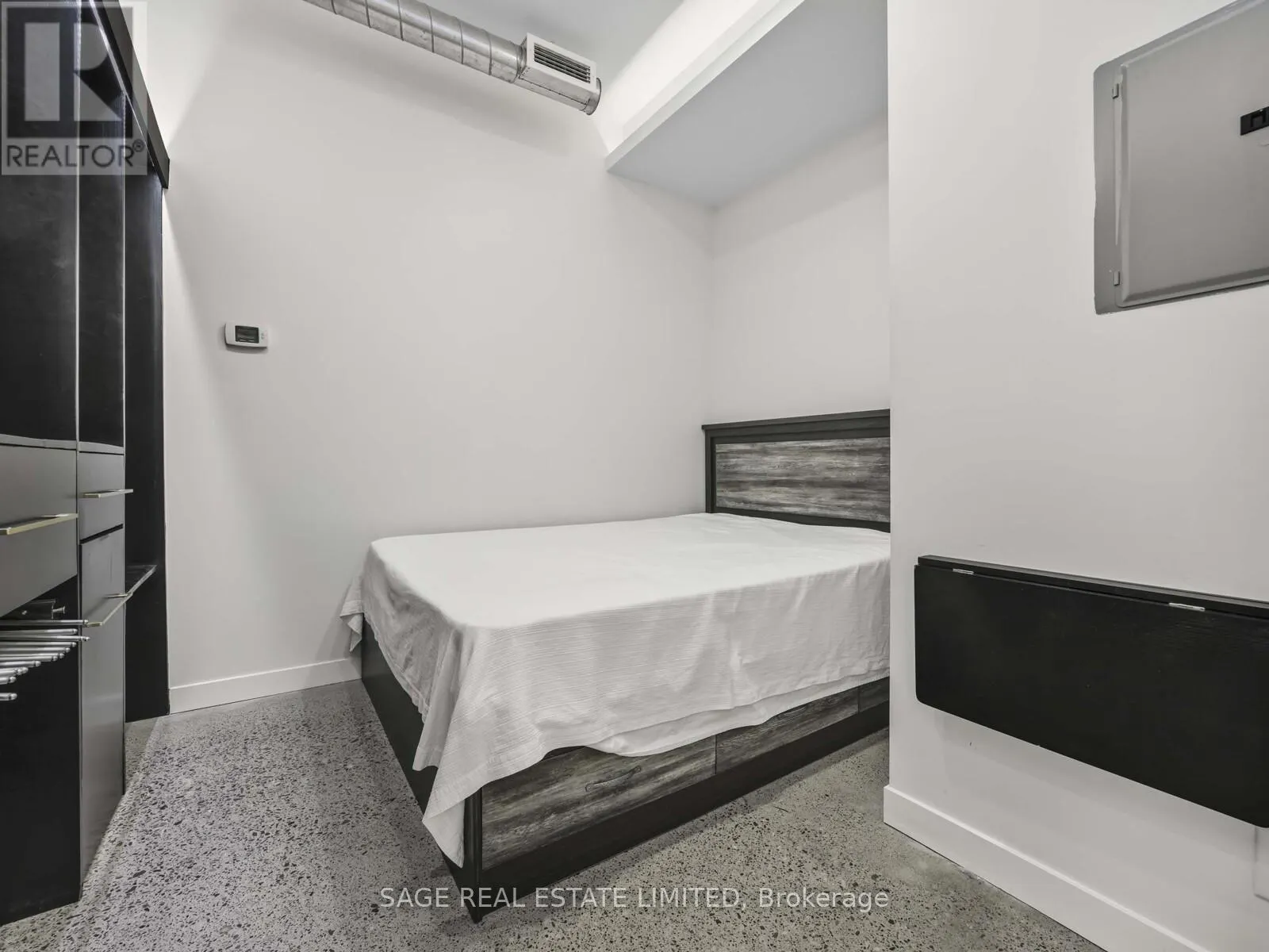 405 - 510 KING STREET E