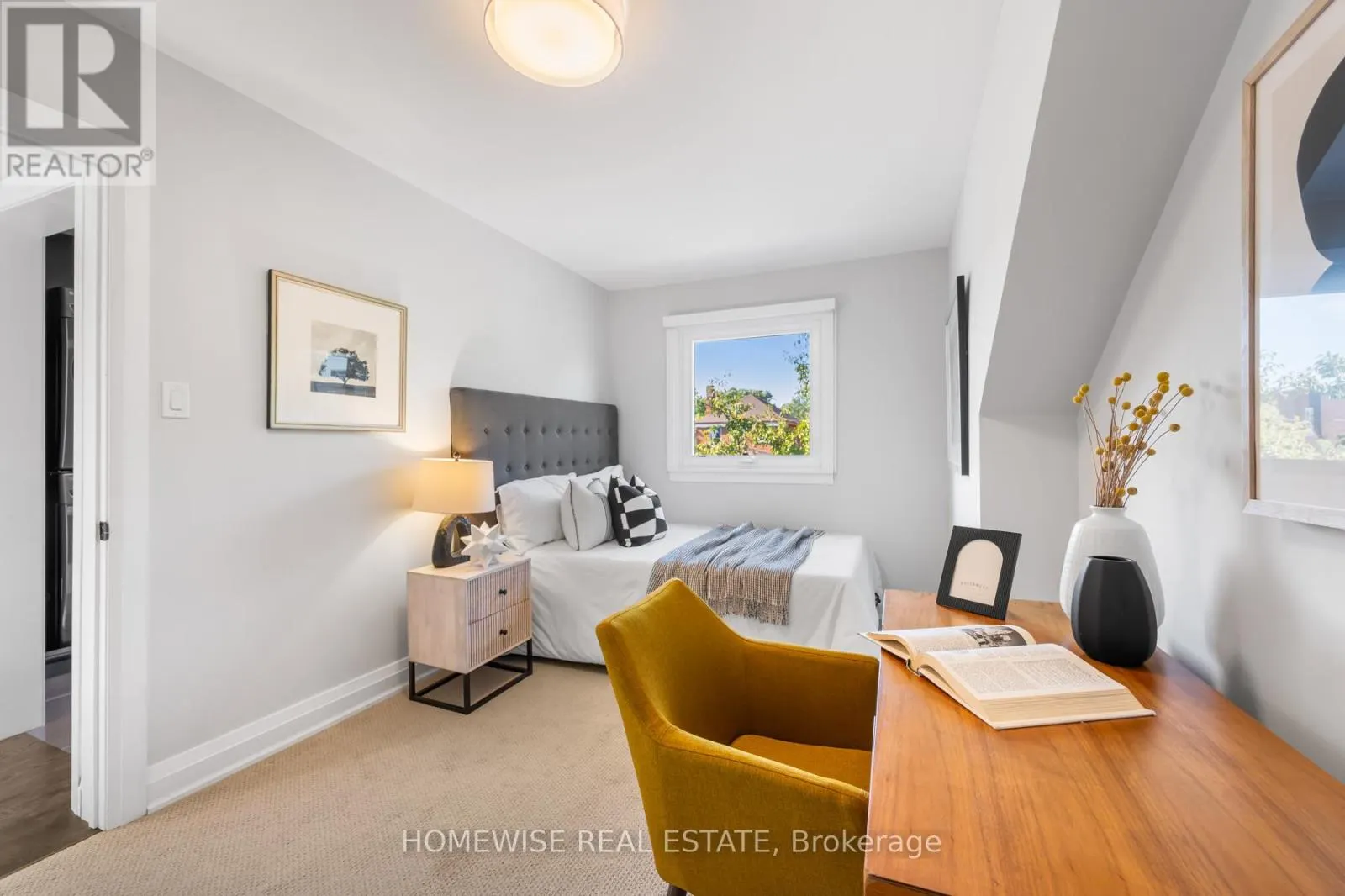 17 EARNSCLIFFE ROAD