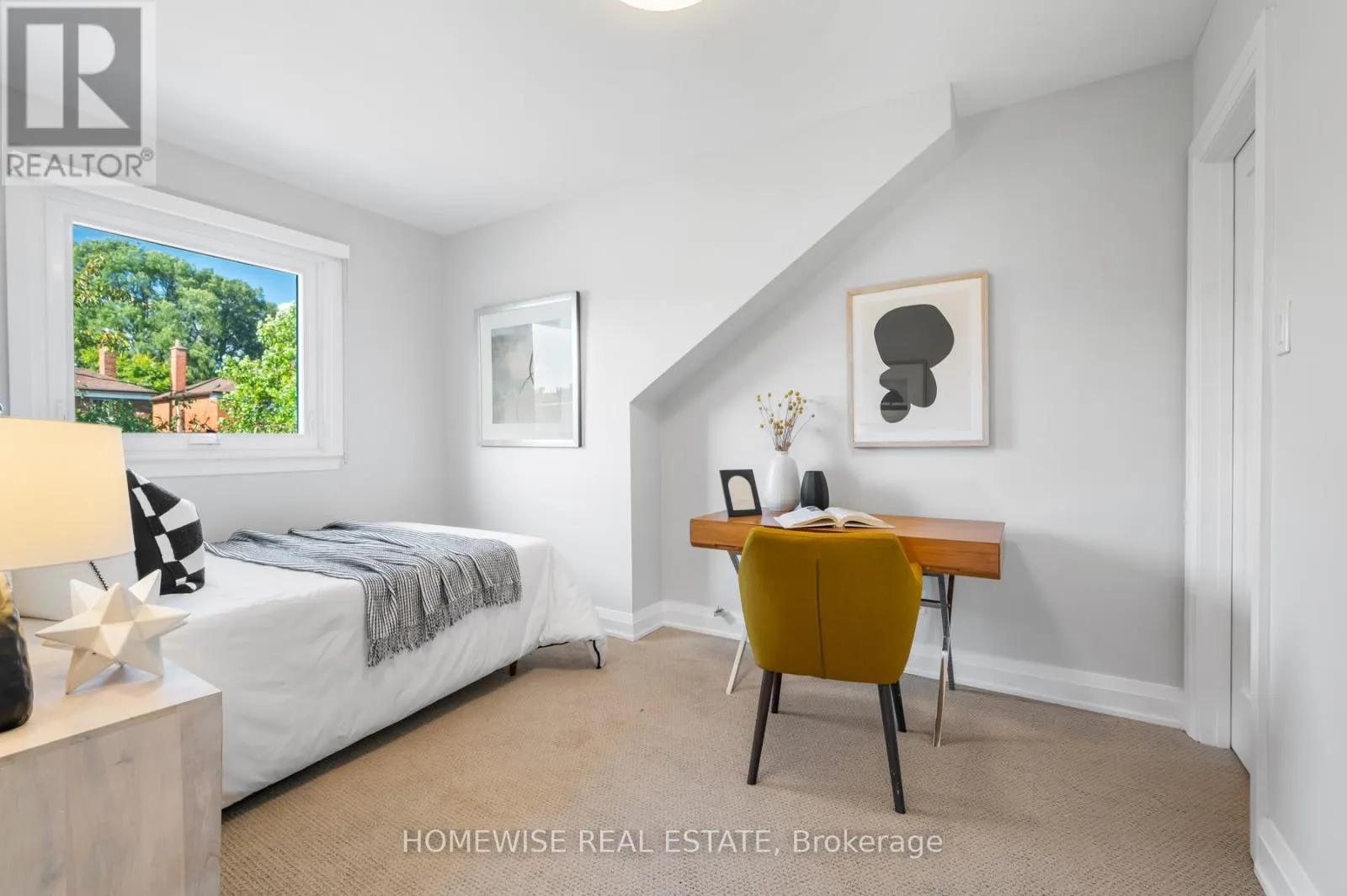 17 EARNSCLIFFE ROAD