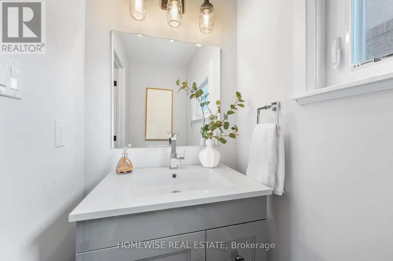 17 EARNSCLIFFE ROAD