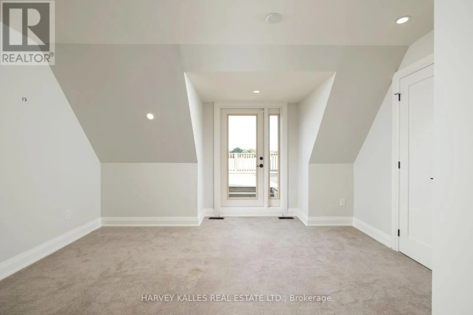7 EDGEDALE ROAD