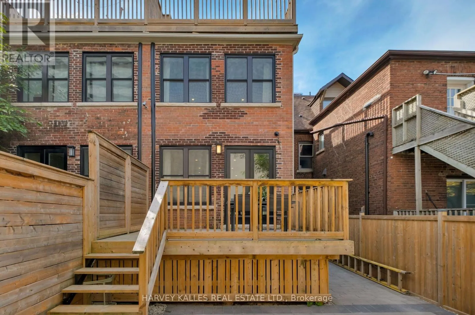 7 EDGEDALE ROAD