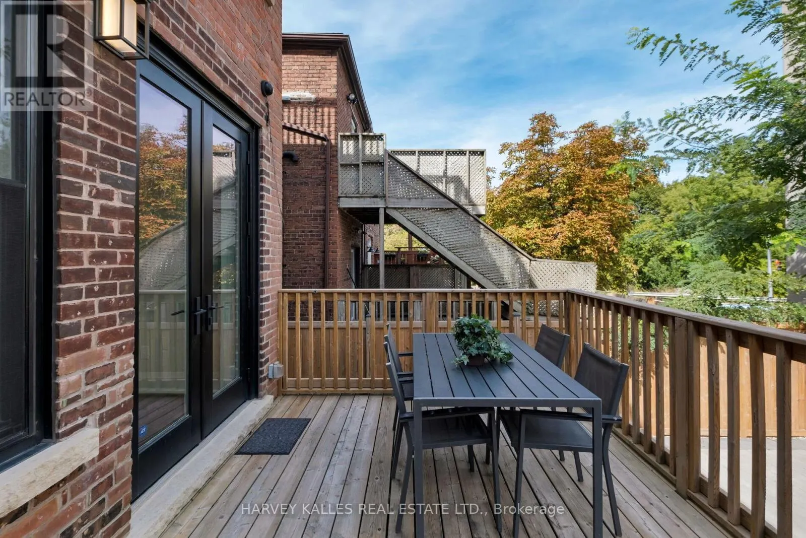 7 EDGEDALE ROAD