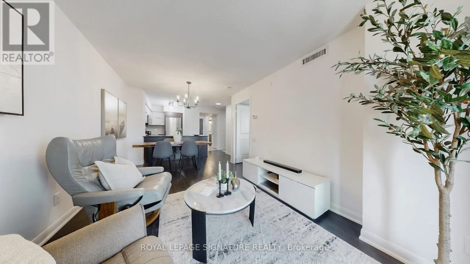 1807 - 5162 YONGE STREET