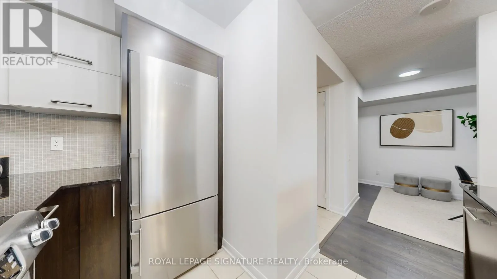 1807 - 5162 YONGE STREET