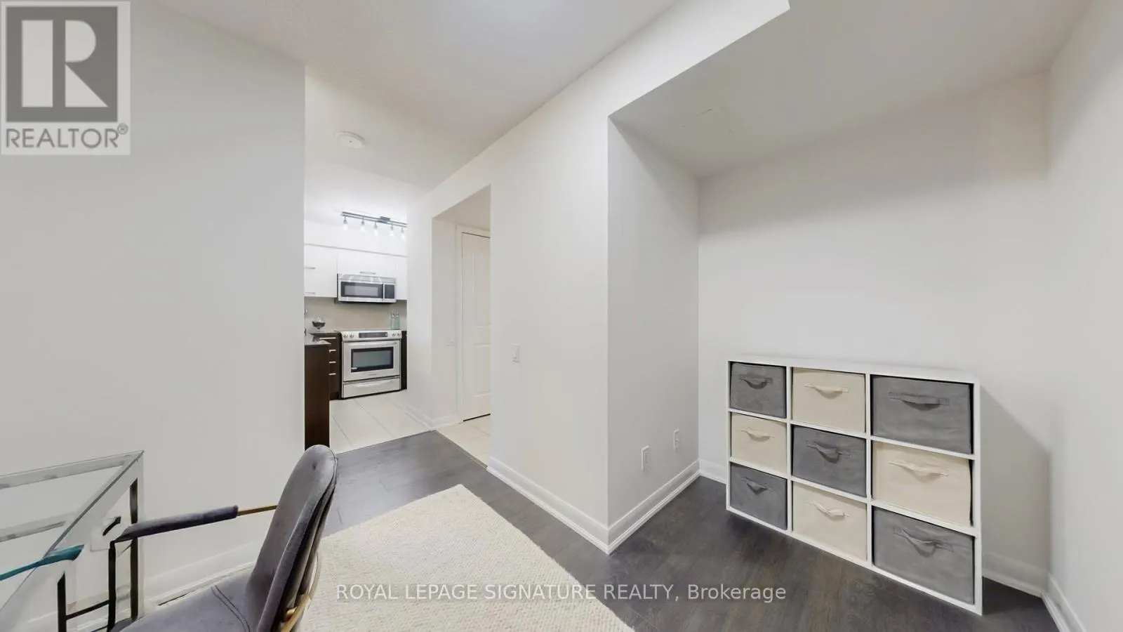 1807 - 5162 YONGE STREET