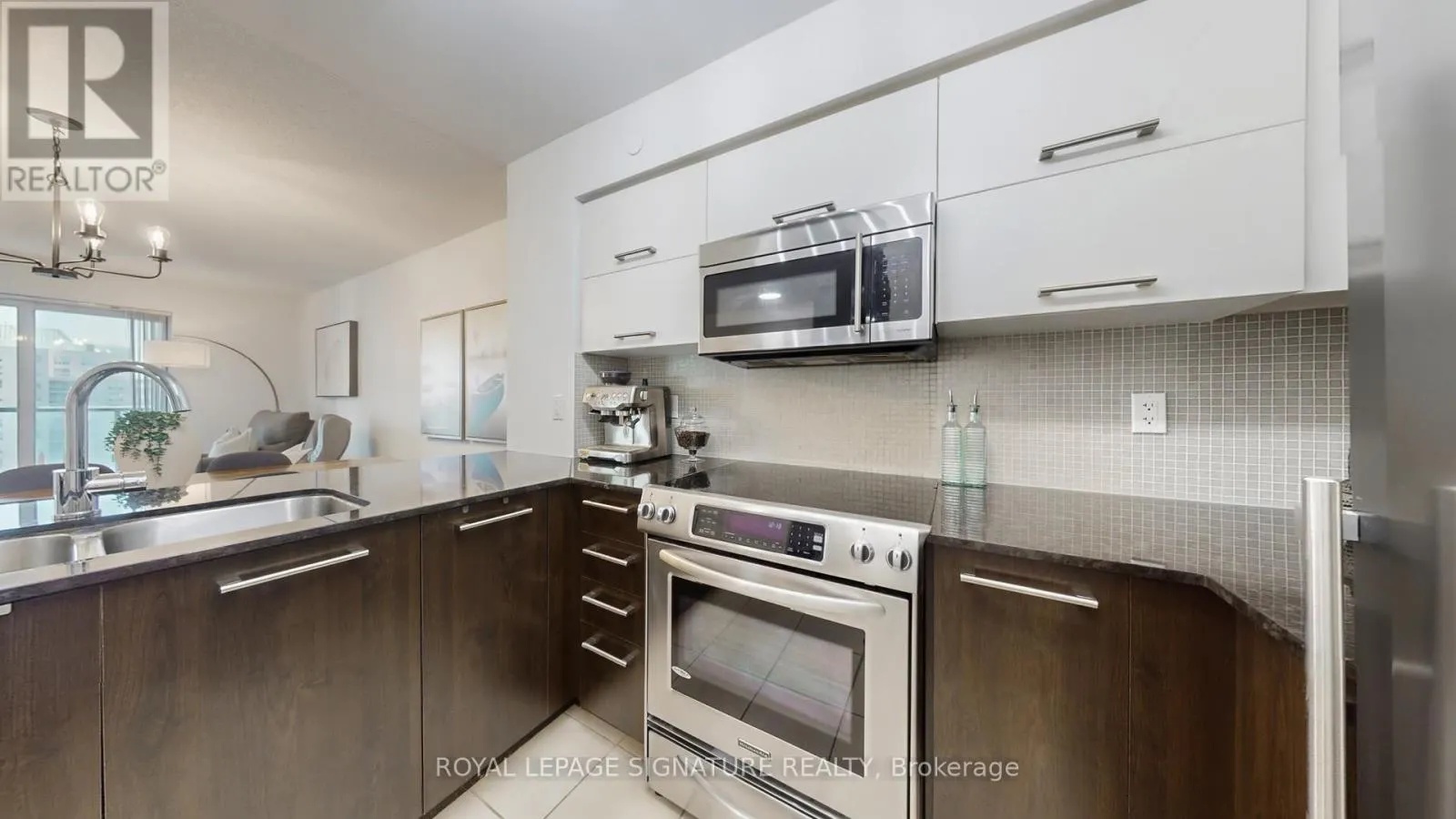 1807 - 5162 YONGE STREET