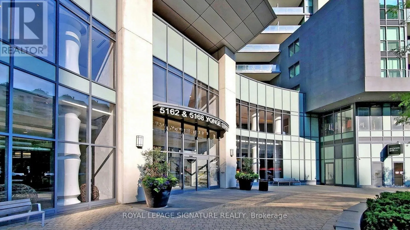 1807 - 5162 YONGE STREET