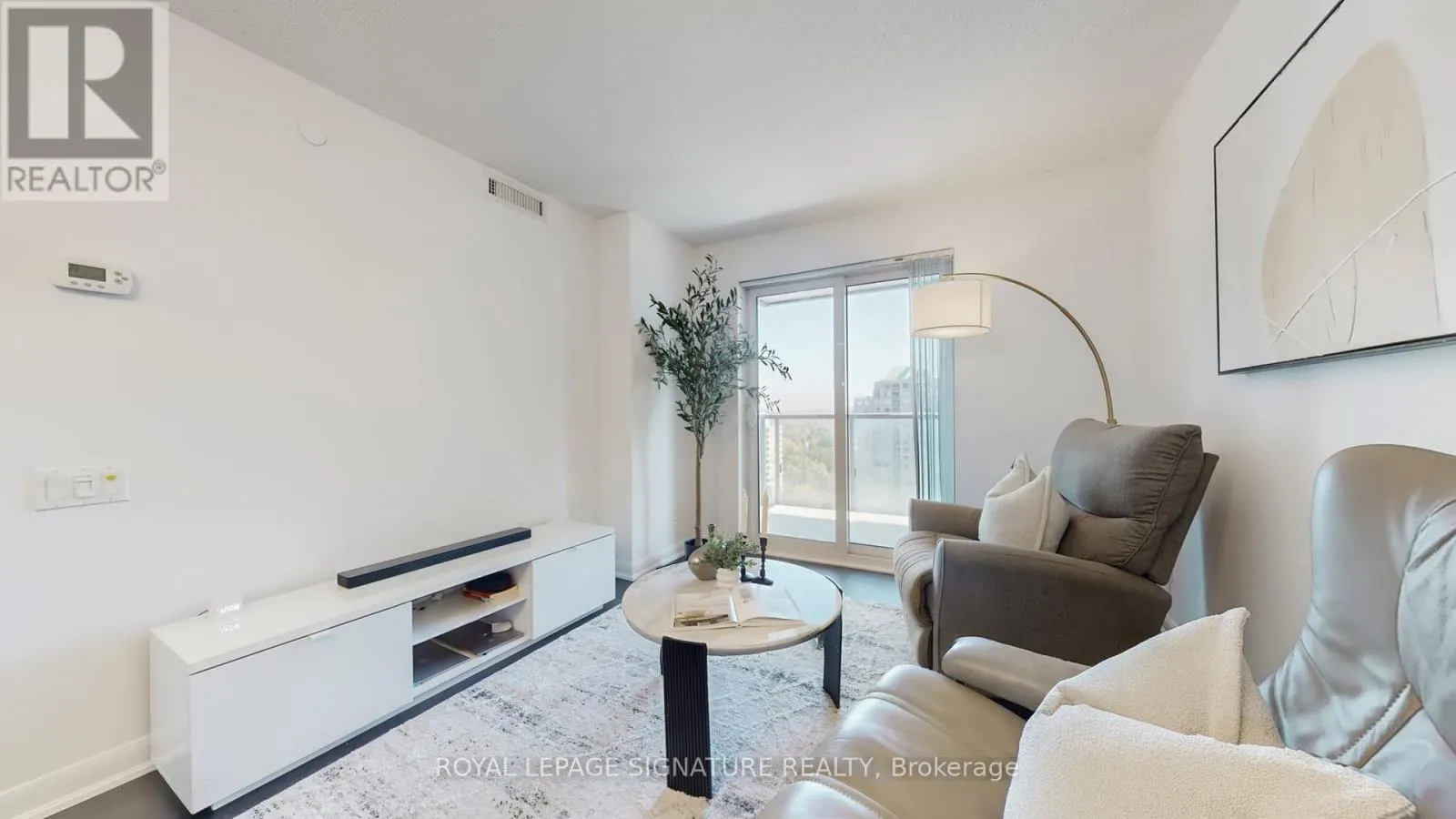 1807 - 5162 YONGE STREET