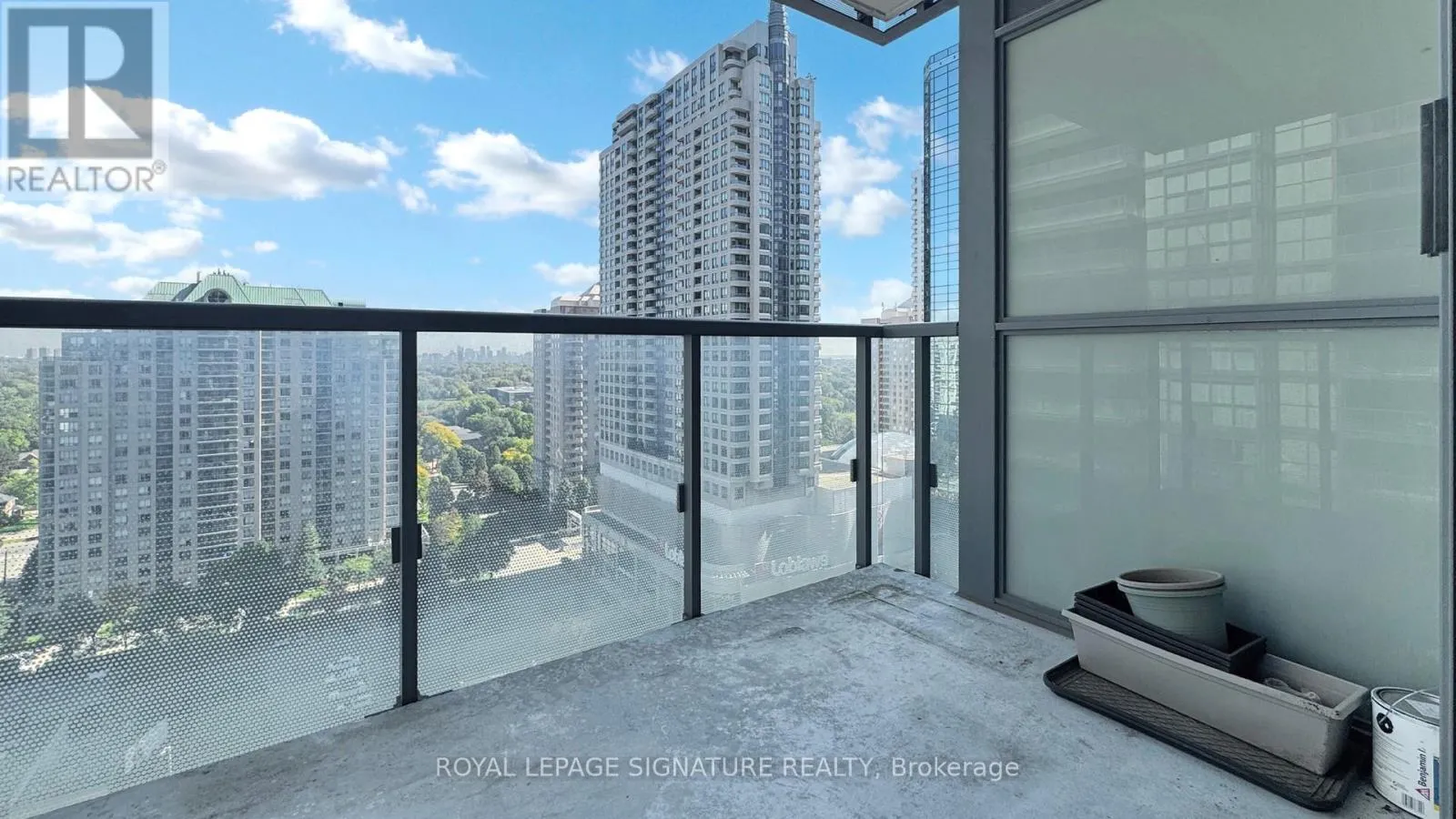 1807 - 5162 YONGE STREET