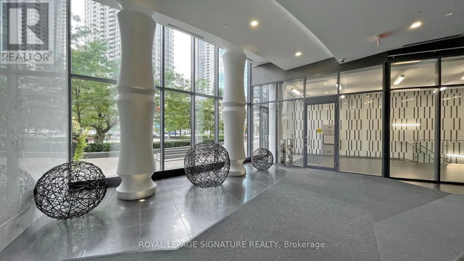 1807 - 5162 YONGE STREET