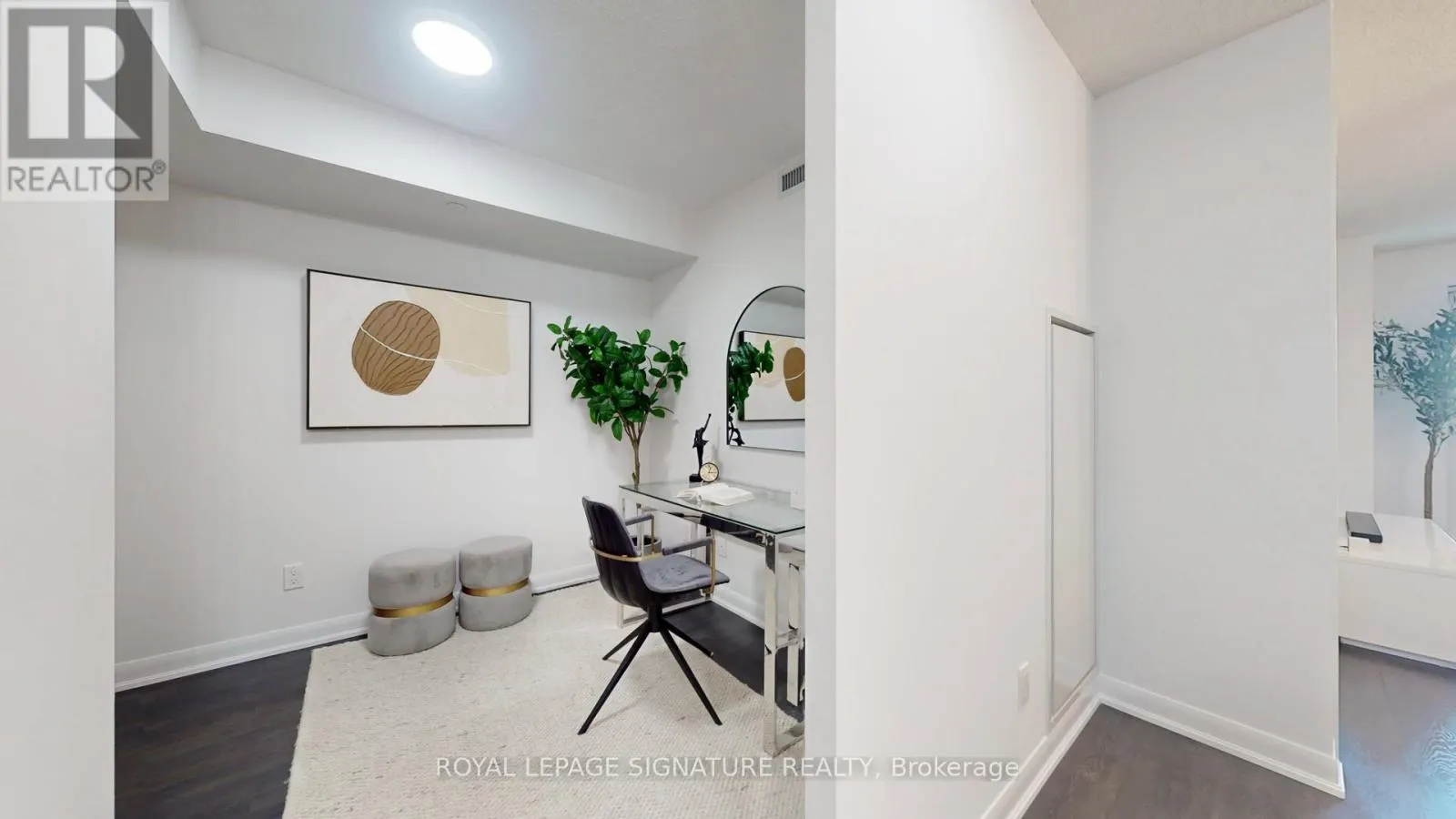 1807 - 5162 YONGE STREET