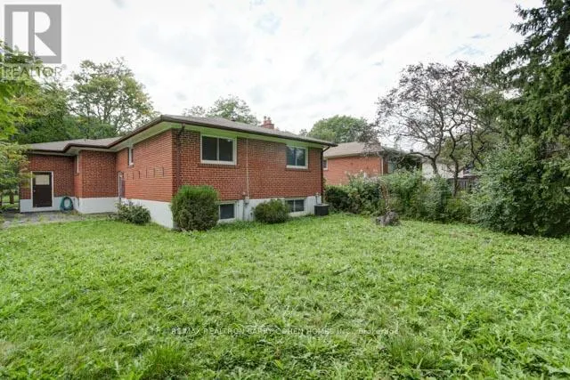 240 DUNVIEW AVENUE