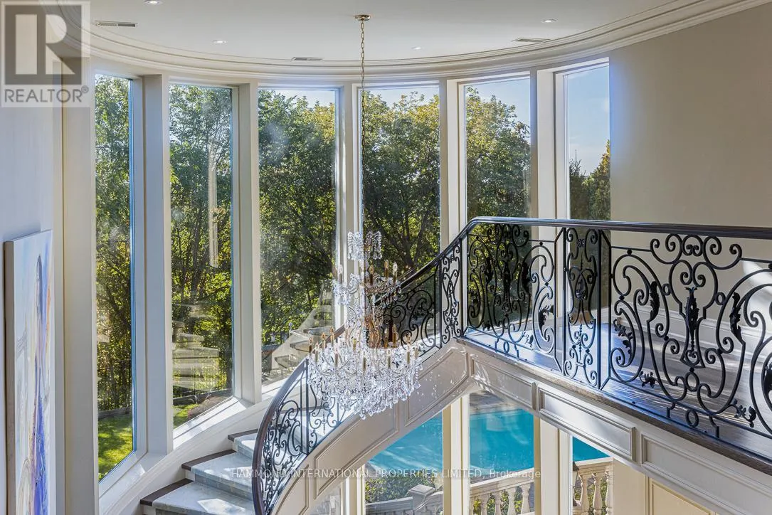 32 ARJAY CRESCENT
