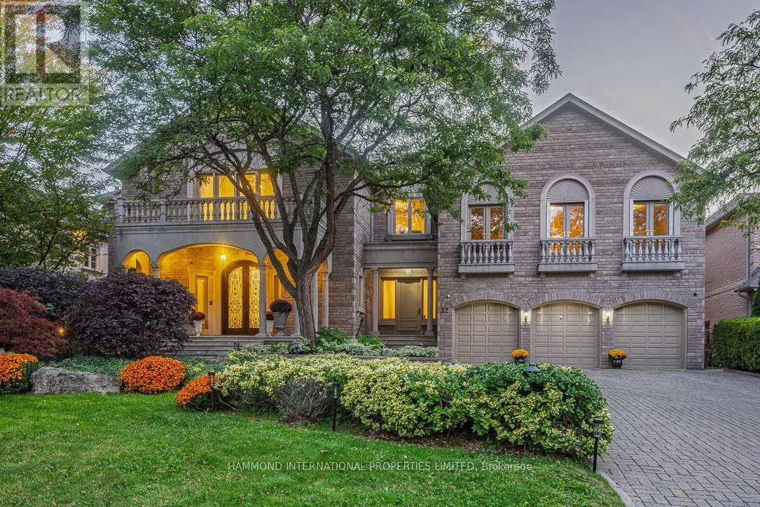 32 ARJAY CRESCENT
