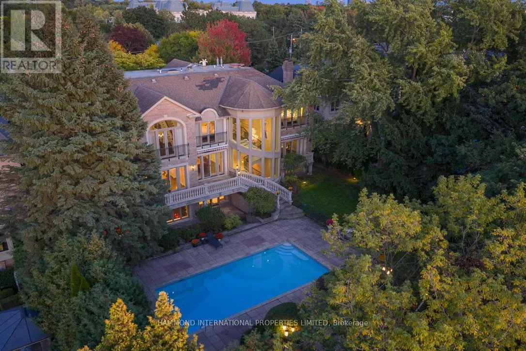 32 ARJAY CRESCENT