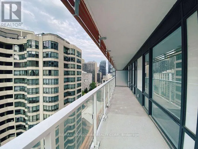 1112 - 18 MAITLAND TERRACE