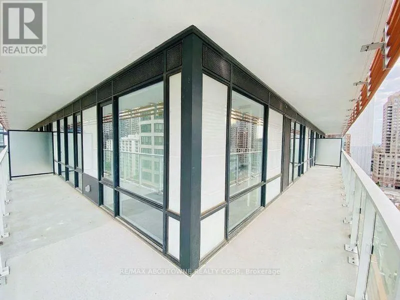 1112 - 18 MAITLAND TERRACE
