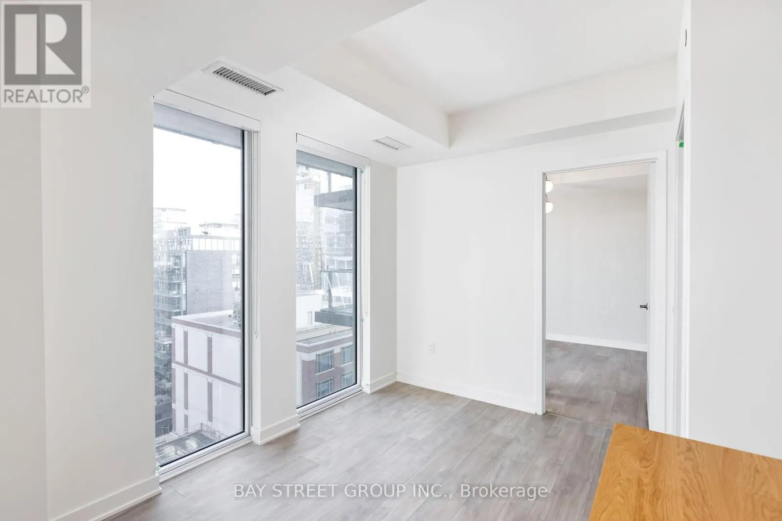 1273 - 135 LOWER SHERBOURNE STREET