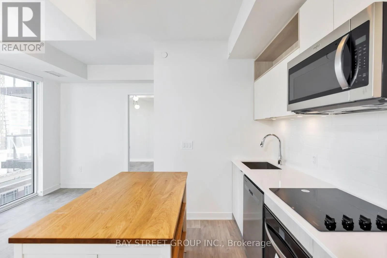 1273 - 135 LOWER SHERBOURNE STREET