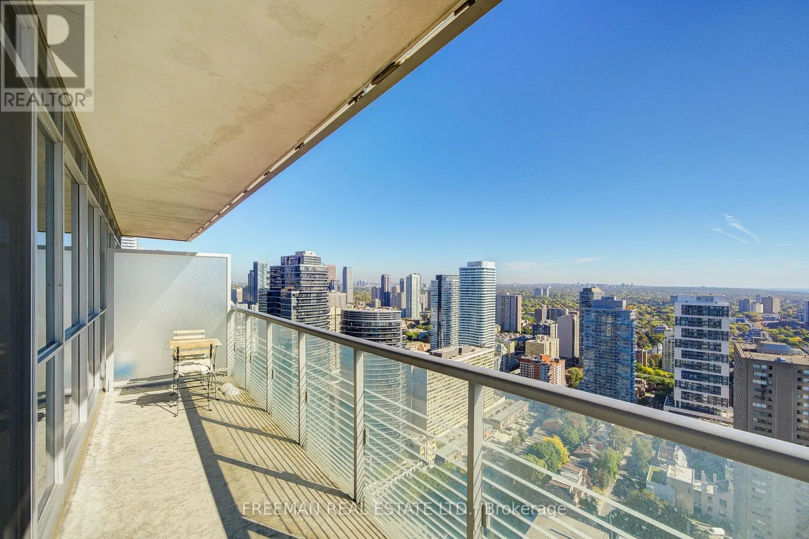 3703 - 386 YONGE STREET