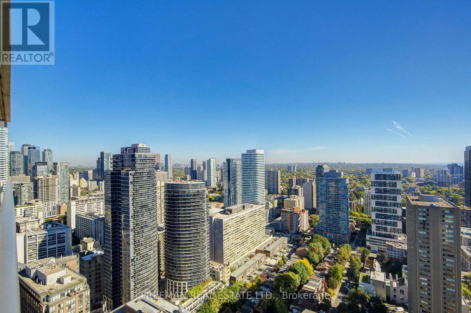 3703 - 386 YONGE STREET